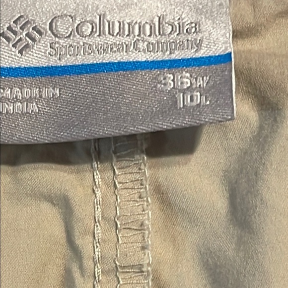 Columbia Men's Tan Flat Front Shorts - Picture 5 of 7